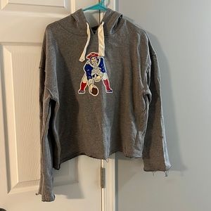 Women’s NFL Patriots Cropped Hoodie